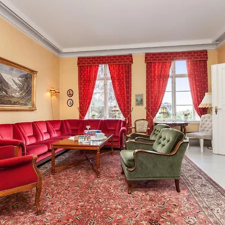 Fjordslottet 3*
