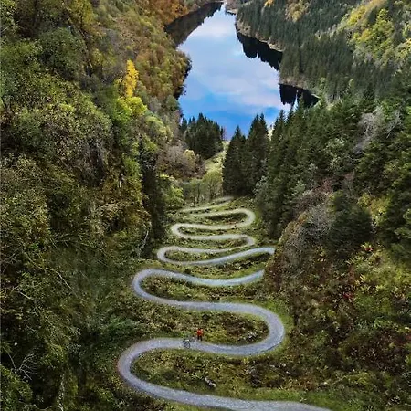 Fjordslottet Hotell Fotlandsvåg