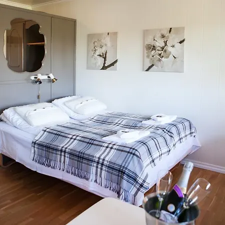 Hotell Fjordslottet Fotlandsvåg