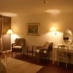 Hotel Fjordslottet 3*