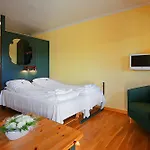 Fjordslottet Hotel Fotlandsvåg