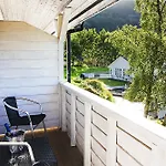 Fjordslottet 3*