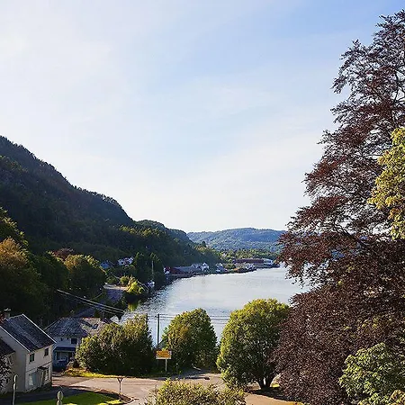 Hotell Fjordslottet 3*