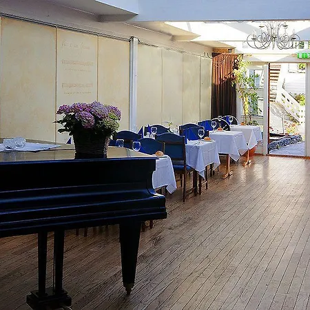 Hotell Fjordslottet Fotlandsvåg