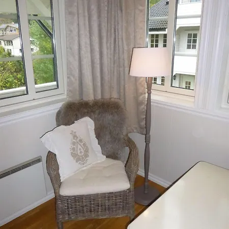 Hotell Fjordslottet Fotlandsvåg