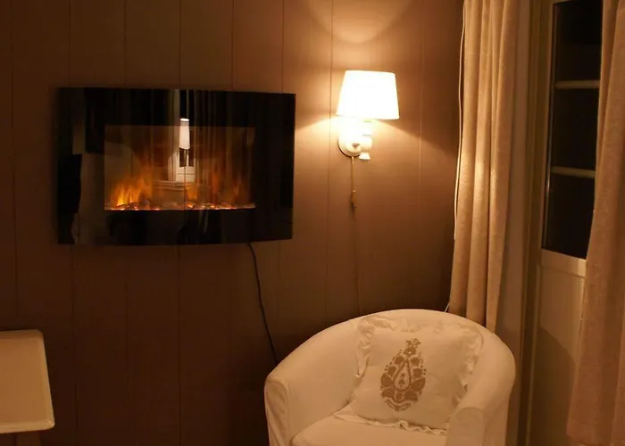 Hotel Fjordslottet 3*